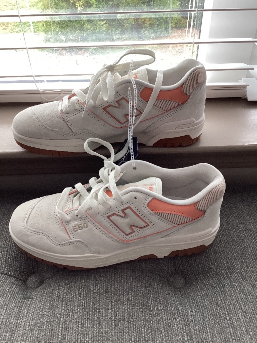 New Balance - (WMNS) New Balance 550 'Sea Salt Peach Nectar', size 9.5